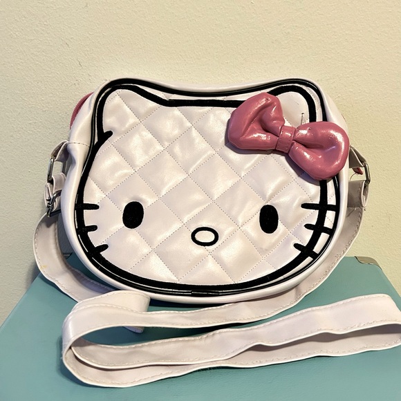 Hello Kitty Faux Leather Purse 2012 Loungefly Women's Small Bag. Loose Bow. - Picture 1 of 7